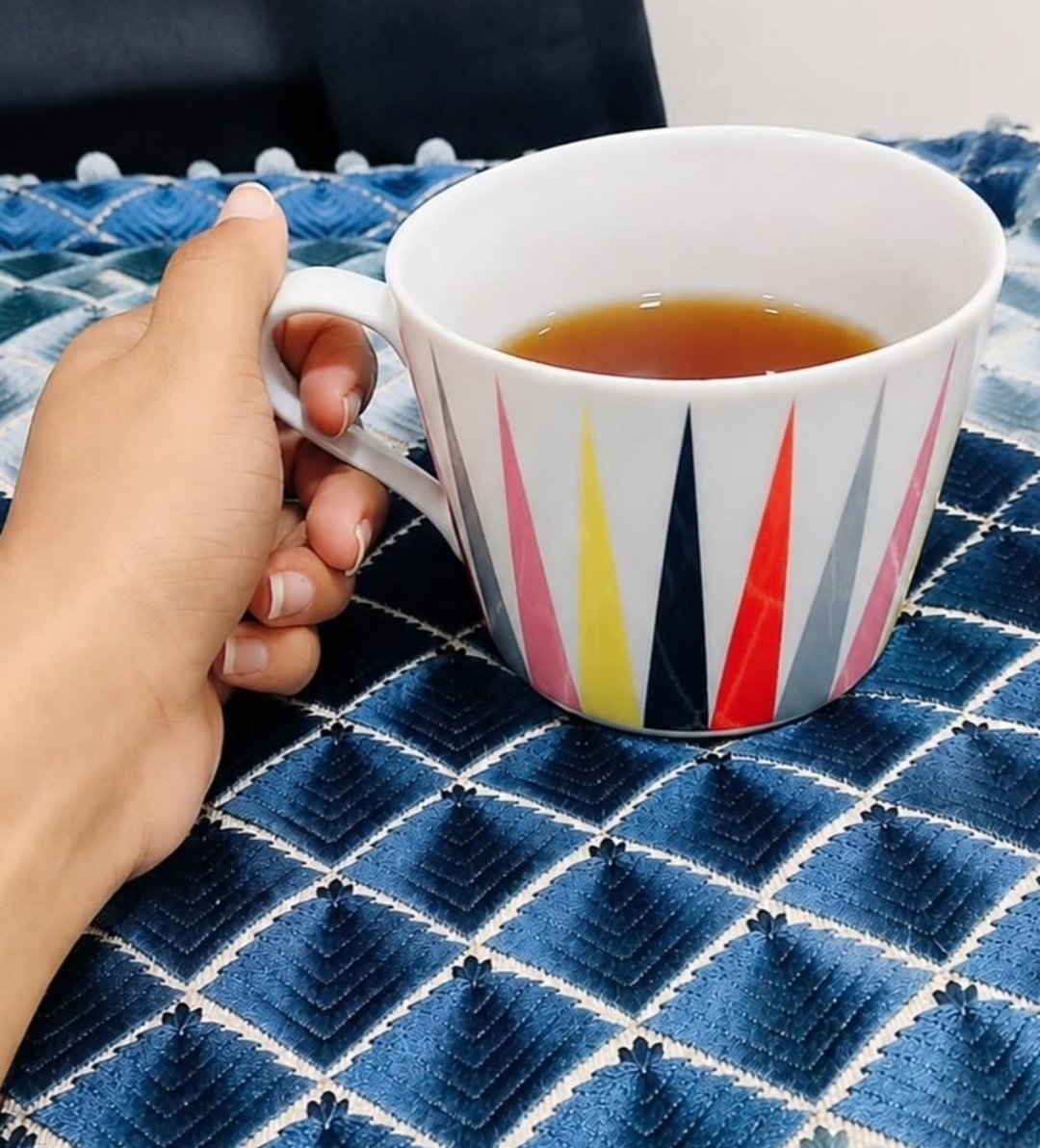 QueenMonika_'s tweet photo. How many of you wants evening 🌆 tea me?

Kneeling under my feet and Crawling for the tea which mixed with my spot 💦.

Repost and Comment below 👇🏼 let me see how hardly begging for it https://t.co/rvABcCpiXu