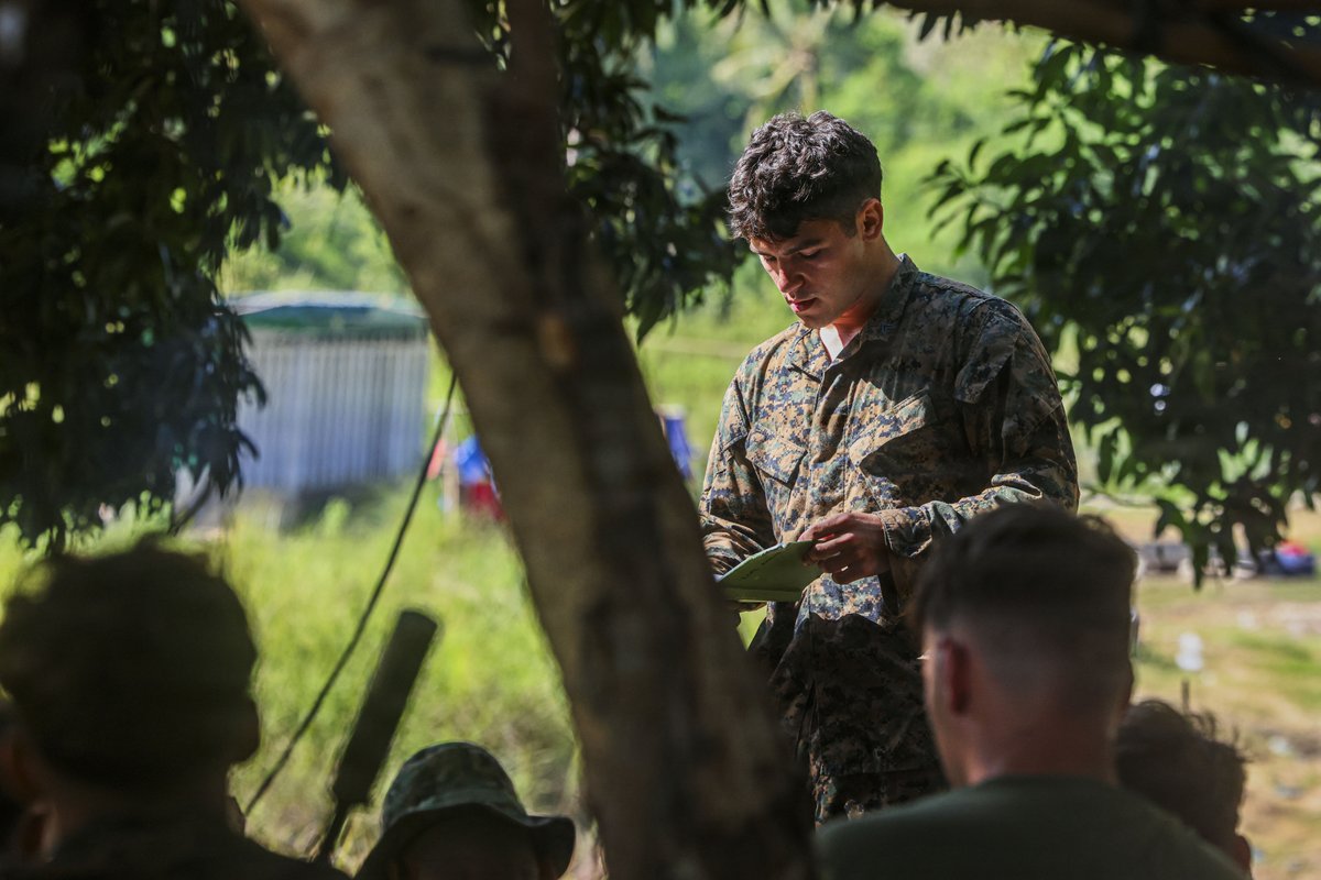 IIIMEF's tweet photo. Marines with 3rd Marine Division develop their water purification skills during jungle survival training at Fort Magsaysay, Nueva Ecija, Philippines, May 29, 2026. @3d_Marine_Div https://t.co/tW16qZeocX