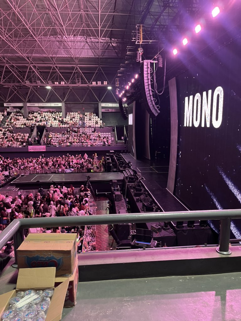 jenotyl's tweet photo. POV CAT 6 SUPERRR WORTHH IT 

#JAEHYUN #재현 #JAEHYUN_MONO #JAEHYUN_MONOinJAKARTA https://t.co/g2EHhYMRBz