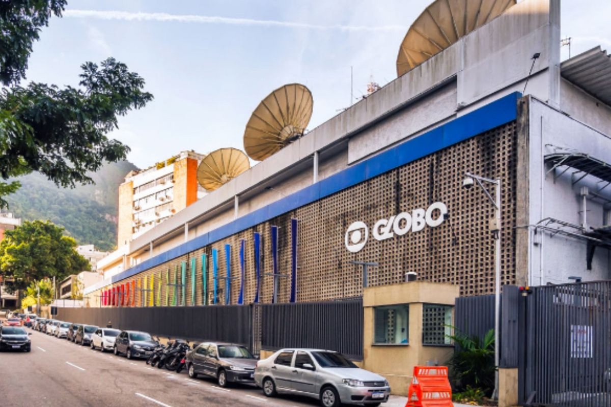 FabianaSaotome's tweet photo. Mais cedo estava navegando no Mosaico da Anatel, então fiz o mapeamento de todas as estações transmissoras da Globo Rio, o que inclui complementares de distribuição de sinal

- Entidade: Globo Comunicação e Participações S/A
- Nome Fantasia: Globopar
- Canal: 4.1 (DTV)
- Prefixo: ZYB-511
- Tipo: Emissora Comercial

📺Sede Transmissora:
📍Jardim Botânico, Rio de Janeiro/RJ

🗼Estação Principal:
📍Rio Comprido, Rio de Janeiro/RJ

📡Estação Complementar (Reserva)
📍Morin, Petrópolis/RJ

📡Estação Complementar:
📍Alcântara, São Gonçalo/RJ

📡Estação Complementar:
📍Parque Ponto Chic, Nova Iguaçú/RJ

📡Estação Complementar:
📍Centro, Itaguaí/RJ

📡Estação Complementar:
📍Barra da Tijuca, Rio de Janeiro/RJ

📡Estação Complementar:
📍Barra da Tijuca, Rio de Janeiro/RJ

📡Estação Complementar:
📍Bento Ribeiro, Rio de Janeiro/RJ