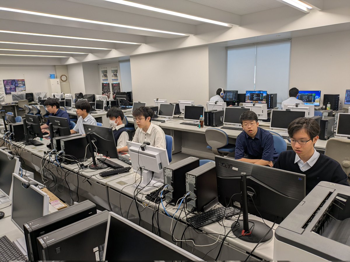 Tokai_spr_esp's tweet photo. 高校ｅスポーツの祭典STAGE:0予選でSF6部門の塩貝(3年)/斎藤(2年)、CR部門の奥村(2年)/佐藤颯(2年)/渡辺(1年)が全国大会出場を決めました。
以降もLoL部門、Ow部門、FN部門と予選は続きますので頑張ります。
 ≪他タイトルの現時点での予選結果》 VALO部門…R1敗退
LoL部門…3年R1突破、2年R1敗退 https://t.co/bd5BJUZZ7s