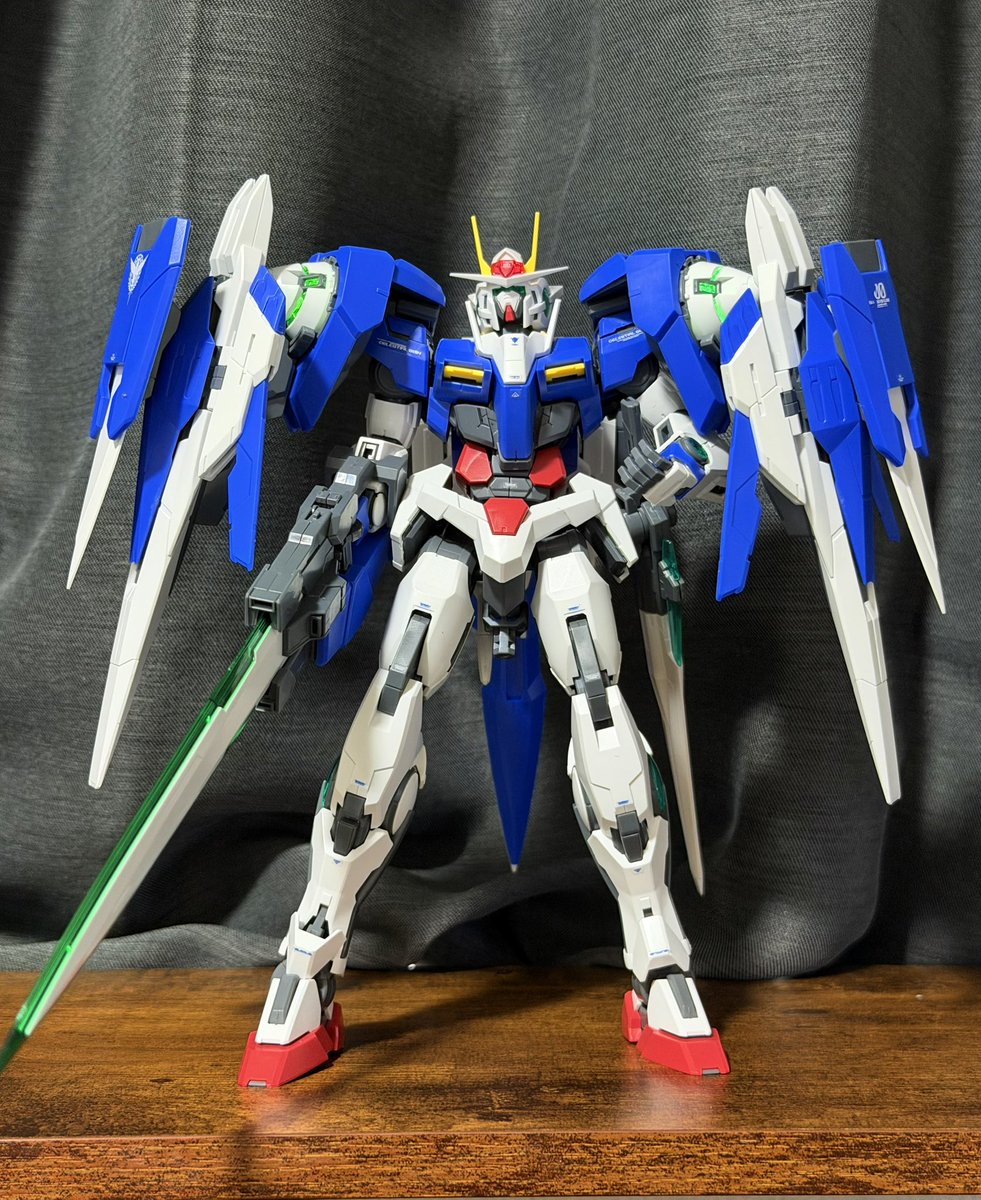 jg_space04's tweet photo. 二週末を費やして組み上げてきたMGダブルオーライザーが、ようやく形になりました。

After two weekends of build, its finally complete, my MG double o raiser.

#ガンダム #ガンプラ #ダブルオーライザー
#gundam #gunpla https://t.co/OFKrmDFm44