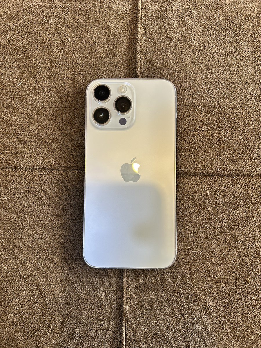 tokeralph02's tweet photo. Discount sales.

1. iPhone 14promax 256gb (changed battery) slight crack - 630,000

2. iPhone 14promax 256gb changed screen (original) - 650,000

3. iPhone 14promax 256gb mint condition - N730,000 https://t.co/aTMJegyR1K