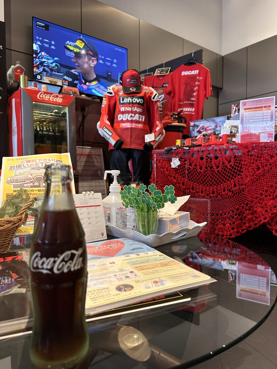 仕事終わりにはやっぱりコーラだょね🤤 って事で、私的1週間が終了致し