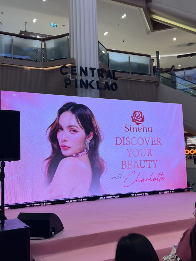 sineha_official's tweet photo. 🚨 ชาว SMILEY ทุกสถานี วอร์มนิ้วด่วน! แบรนด์สิเนหาชวนมาปล่อยพลังความคลั่งรักให้เจ้ากระต่ายเห็นกันหน่อย ลุยยย! เพื่อคนสวยขาของเราทำได้อยู่แล้ว! 💥🚀

DISCOVER CHARLOTTE X SINEHA
#SinehaTheCharmIsYouXCharlotte https://t.co/sFOcQN5PfN