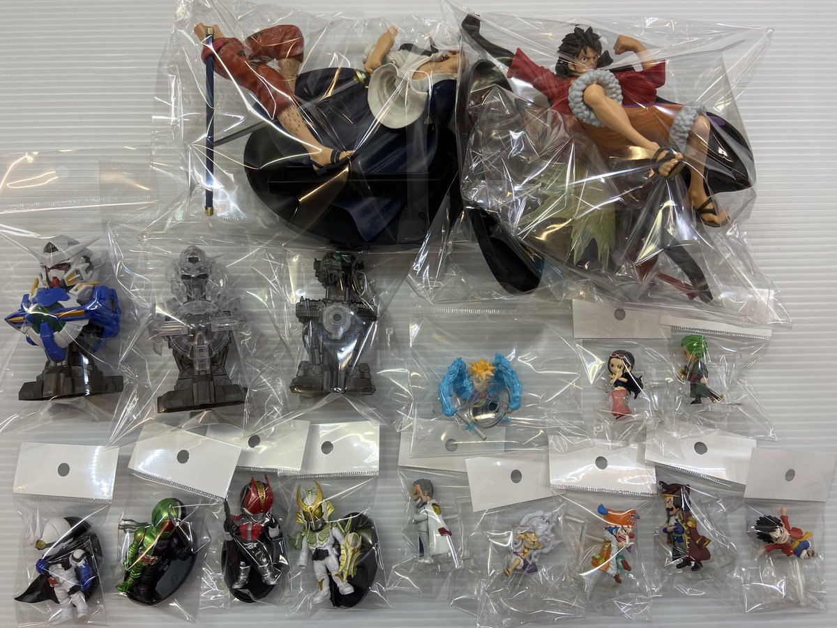本日買い取らせていただいたプライズ、ミニフィギュアも店頭に出しま
