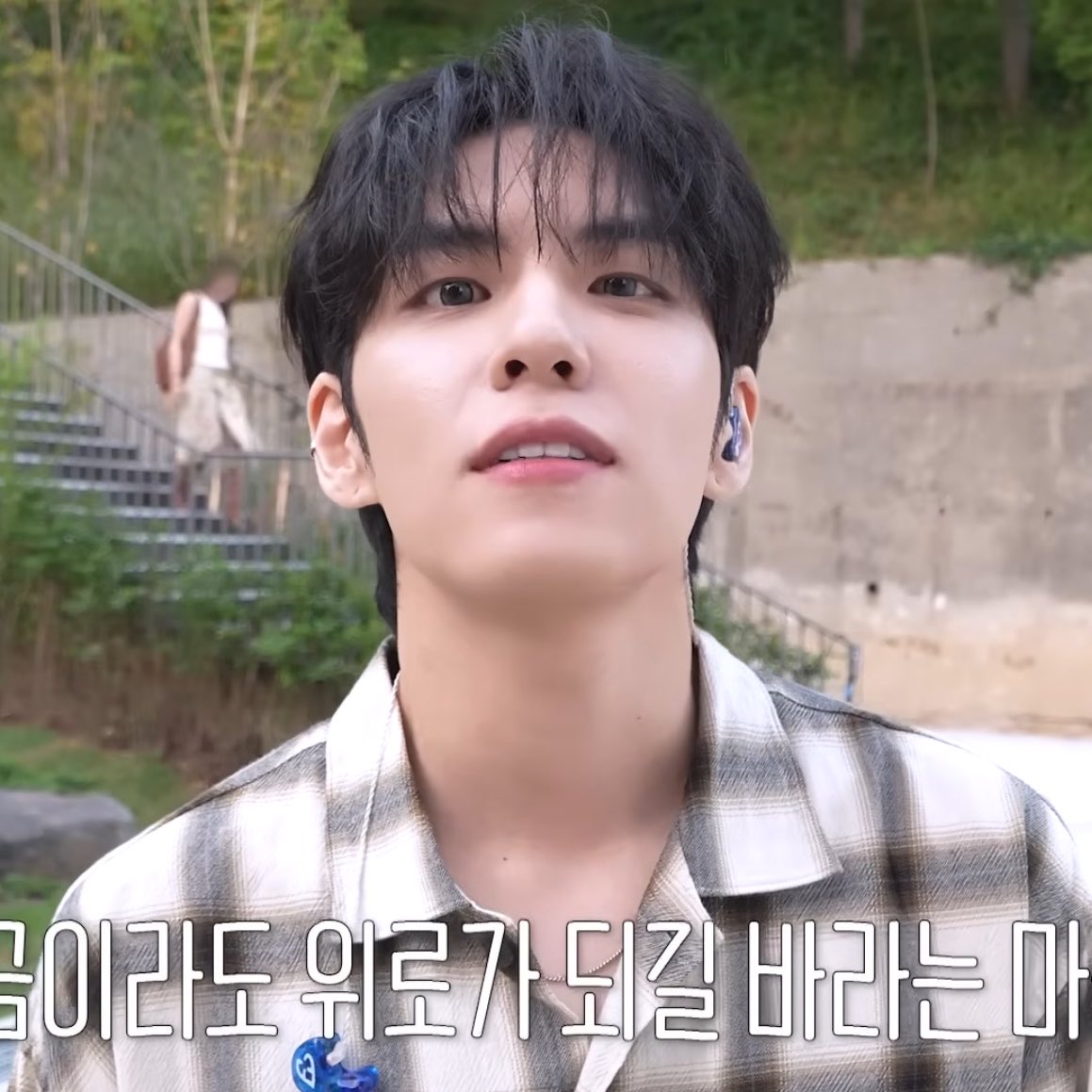 day6ingme's tweet photo. 이 각도 왤케 좋지//😽 https://t.co/NhMi4bfSSy