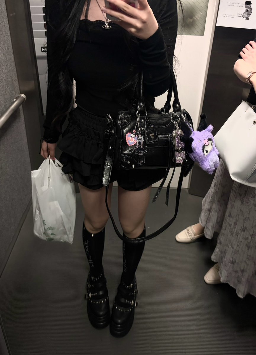 mxoe7_'s tweet photo. カバンかわいすぎるな; ⩊ ; https://t.co/pBt7Juq0ql