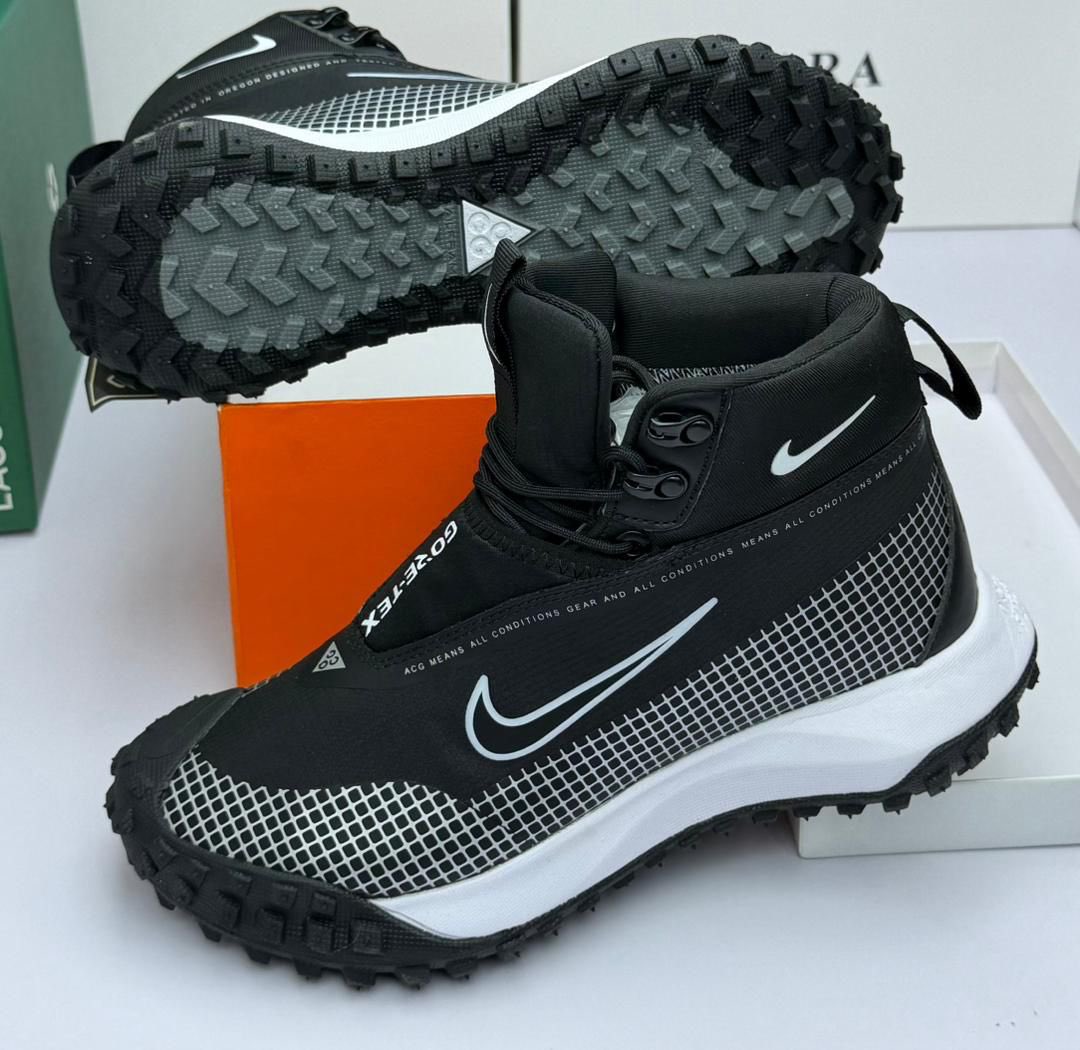 midreeed's tweet photo. Size 40-45

Call/WhatsApp 0622494383 https://t.co/u6JYIQNRxB