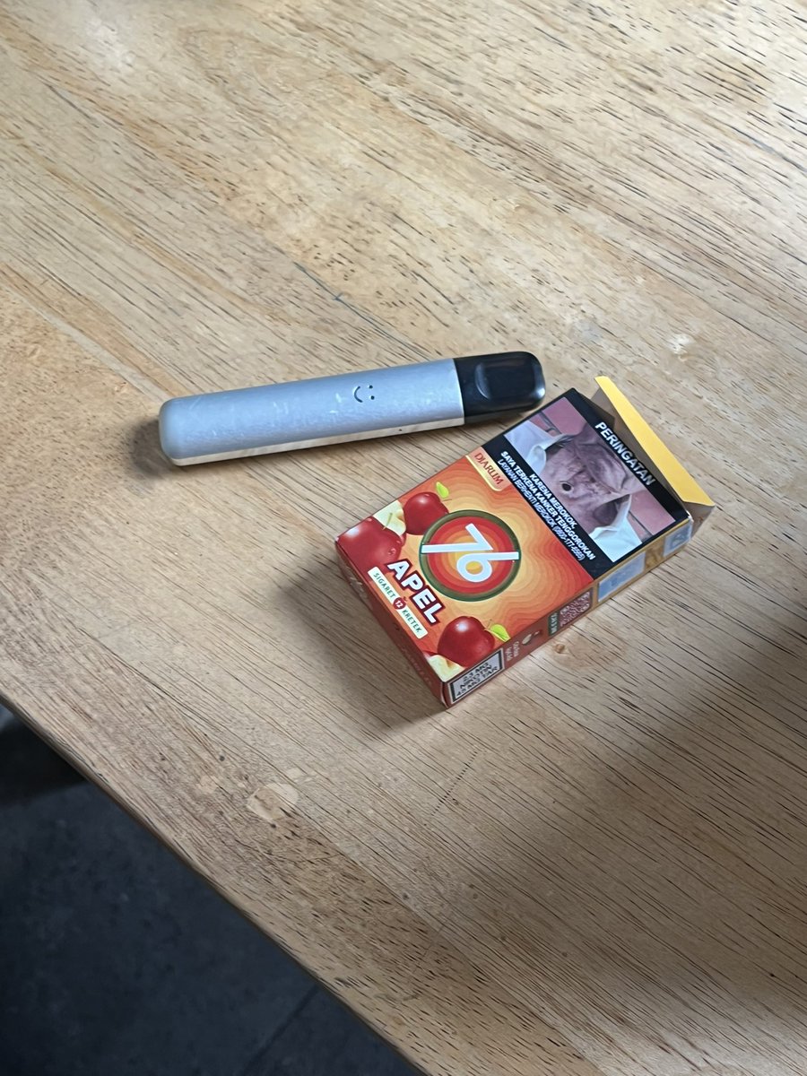 forsakendreads's tweet photo. #afterclass 6sks ruined me https://t.co/UrIEFlrbQQ