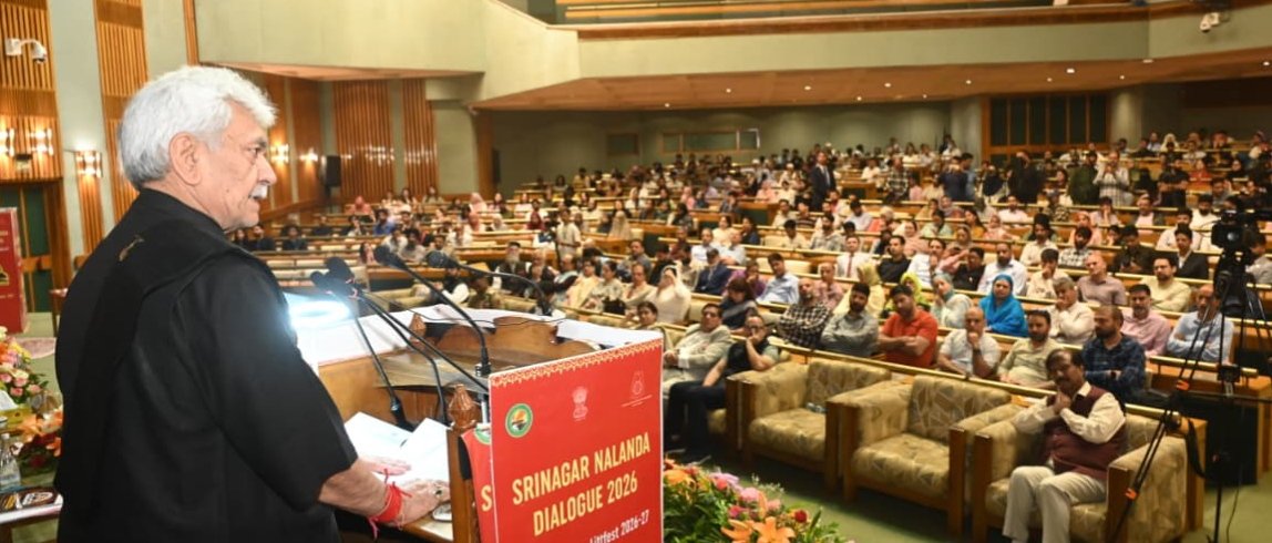 OfficeOfLGJandK's tweet photo. Today, I addressed the Srinagar–Nalanda Dialogue. Our goal is to revive our great inheritances of knowledge &amp; spirituality, strengthen India’s civilizational traditions, and shape a future-oriented education that connects our youth to both the past and modern tech. https://t.co/Wy4CP0ZG5T