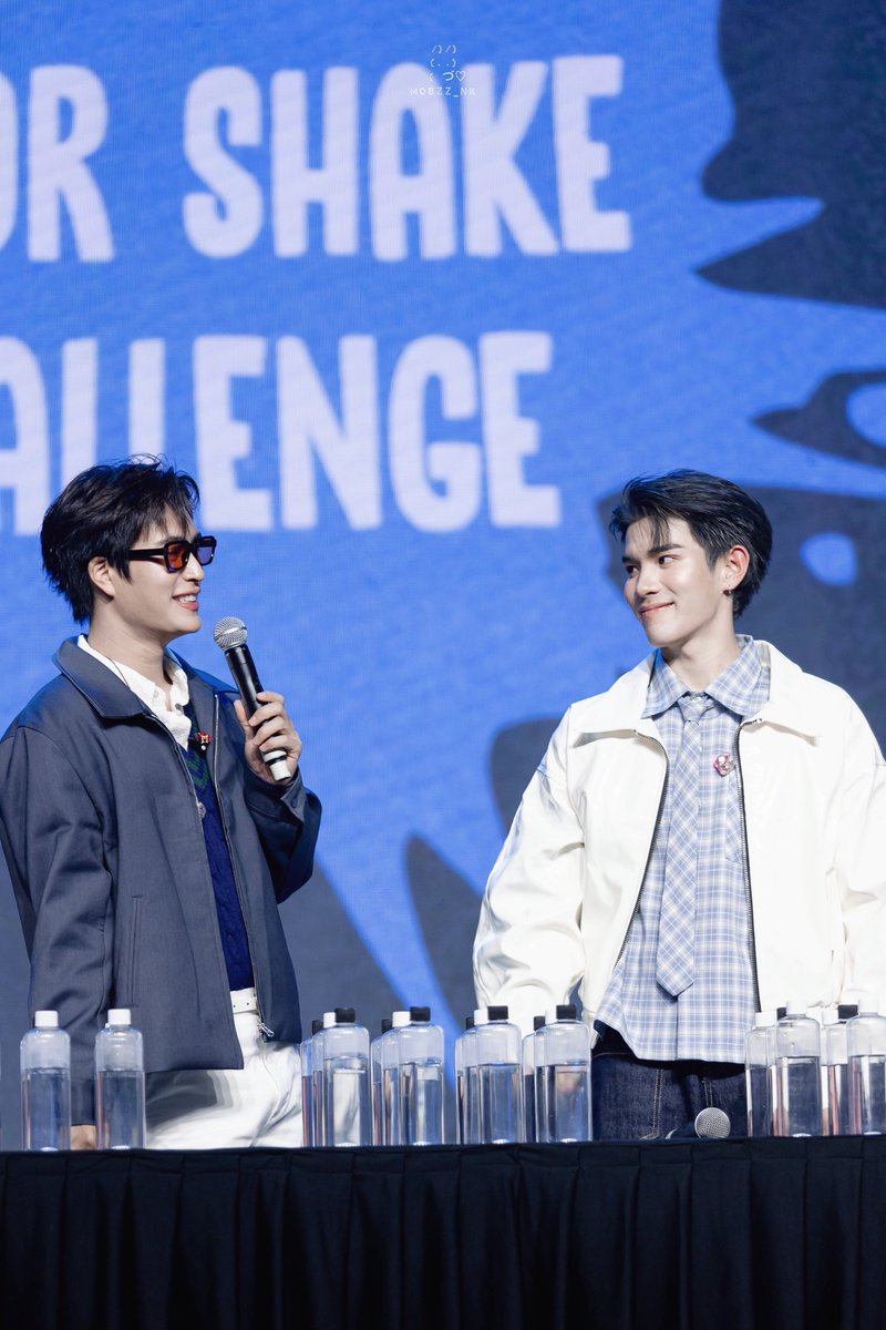 moszz_nk's tweet photo. 260620 น่าเอ็นดูอะไรขนาดนั้นล่าา 👉🏻👈🏻

GEMINIFOURTH VN FANMEET  #GeminiFourthFMinVietnam https://t.co/sJcU8Q09GV