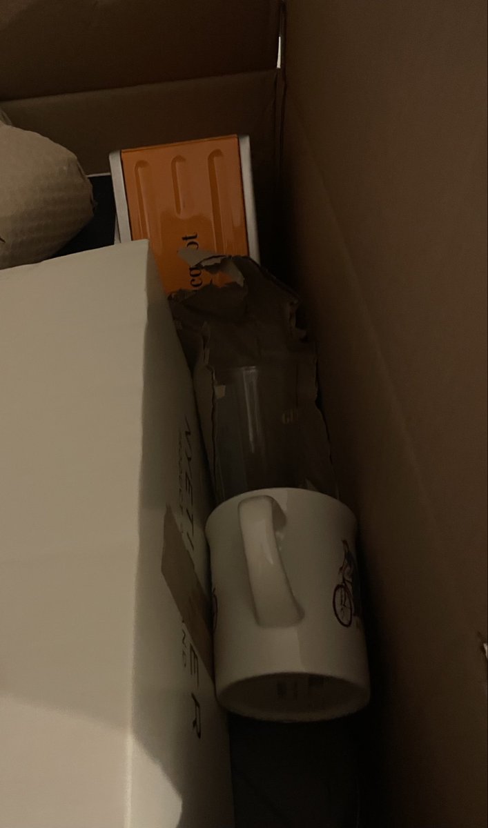 NHashmiDeputyPR's tweet photo. @CotswoldLadyB @thewhitecompany When I moved from a recent diplomatic posting, half my porcelain and china was put into boxes upsized down or with no packing. https://t.co/FDbcmlmatj