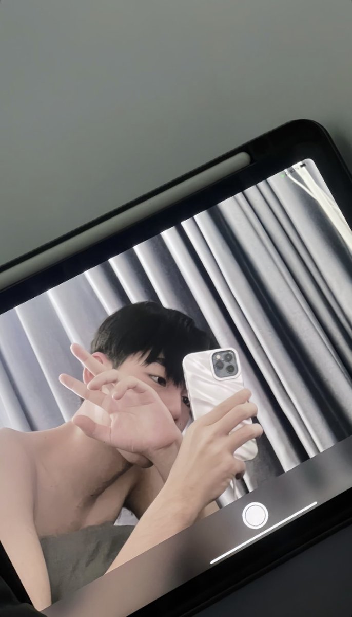 Shoguntilu's tweet photo. สองนิ้วสู้ตายยยยย #ปทุมธานี https://t.co/Ds8XyQXuDW