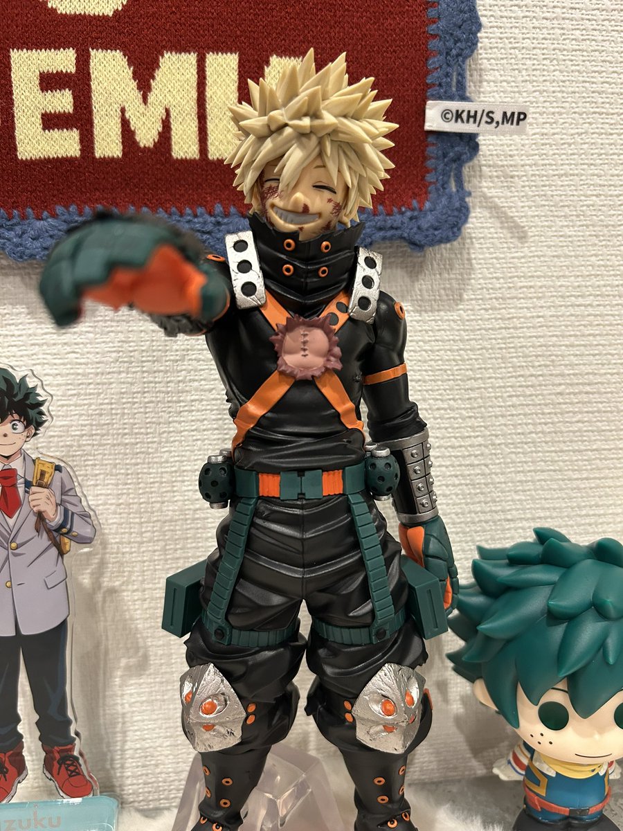 misojiol1's tweet photo. ヒロアカ一番くじで最後に当たったー😭✨笑顔のかっちゃんーー！！！
最高すぎないこのフィギュア😭😭😭
#ヒロアカ
#一番くじ https://t.co/JJdTKmh1Gh
