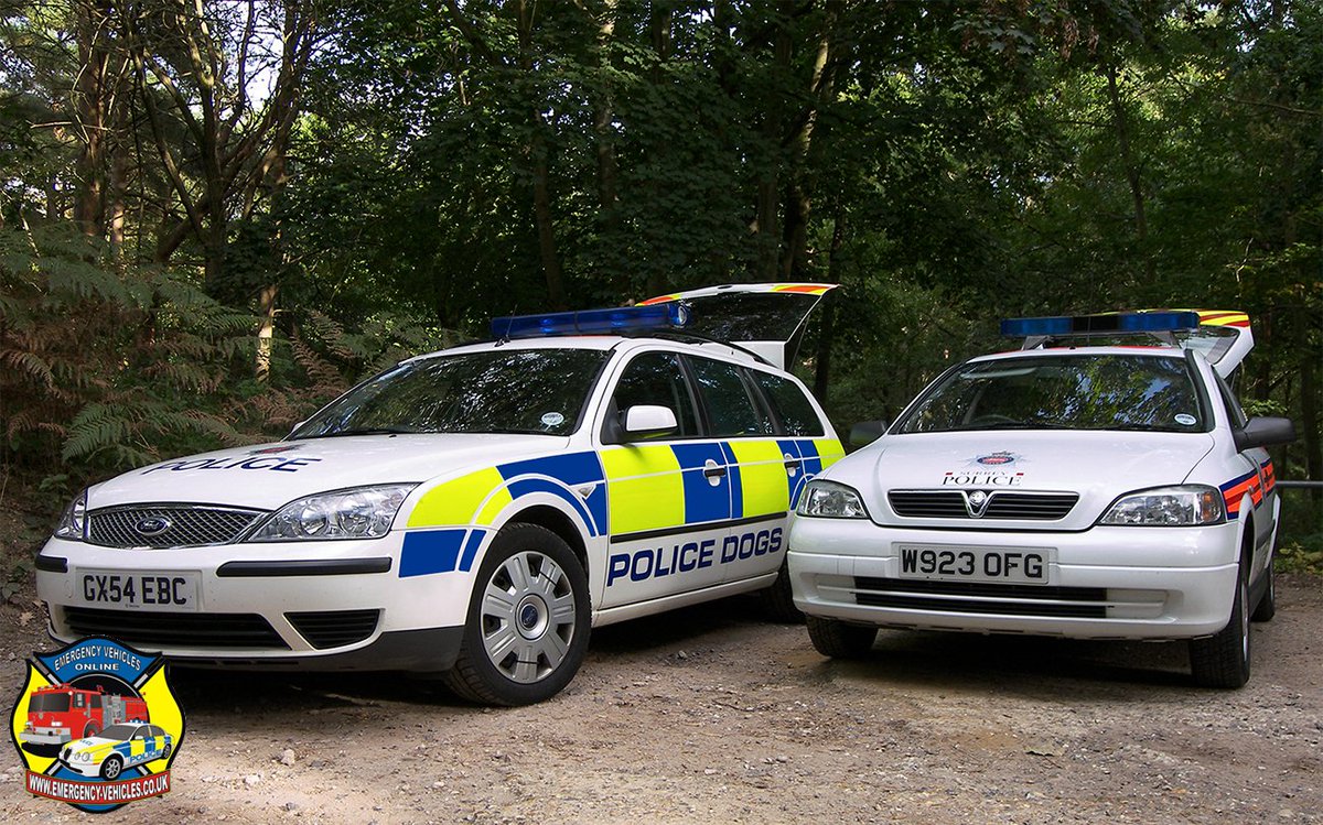 evo_uk's tweet photo. .@SurreyPolice Dog Section: #FordMondeo Estate GX54 EBC meets up with retired (and privately owned) Vauxhall Astravan W923 OFG for a photo shoot on 22.09.2007
#SurreyPolice #policedog #dogsection #fordmondeo #astravan #policevehicle #emergencyvehiclesonline #EmergencyVehicles https://t.co/1hA23y2VmO