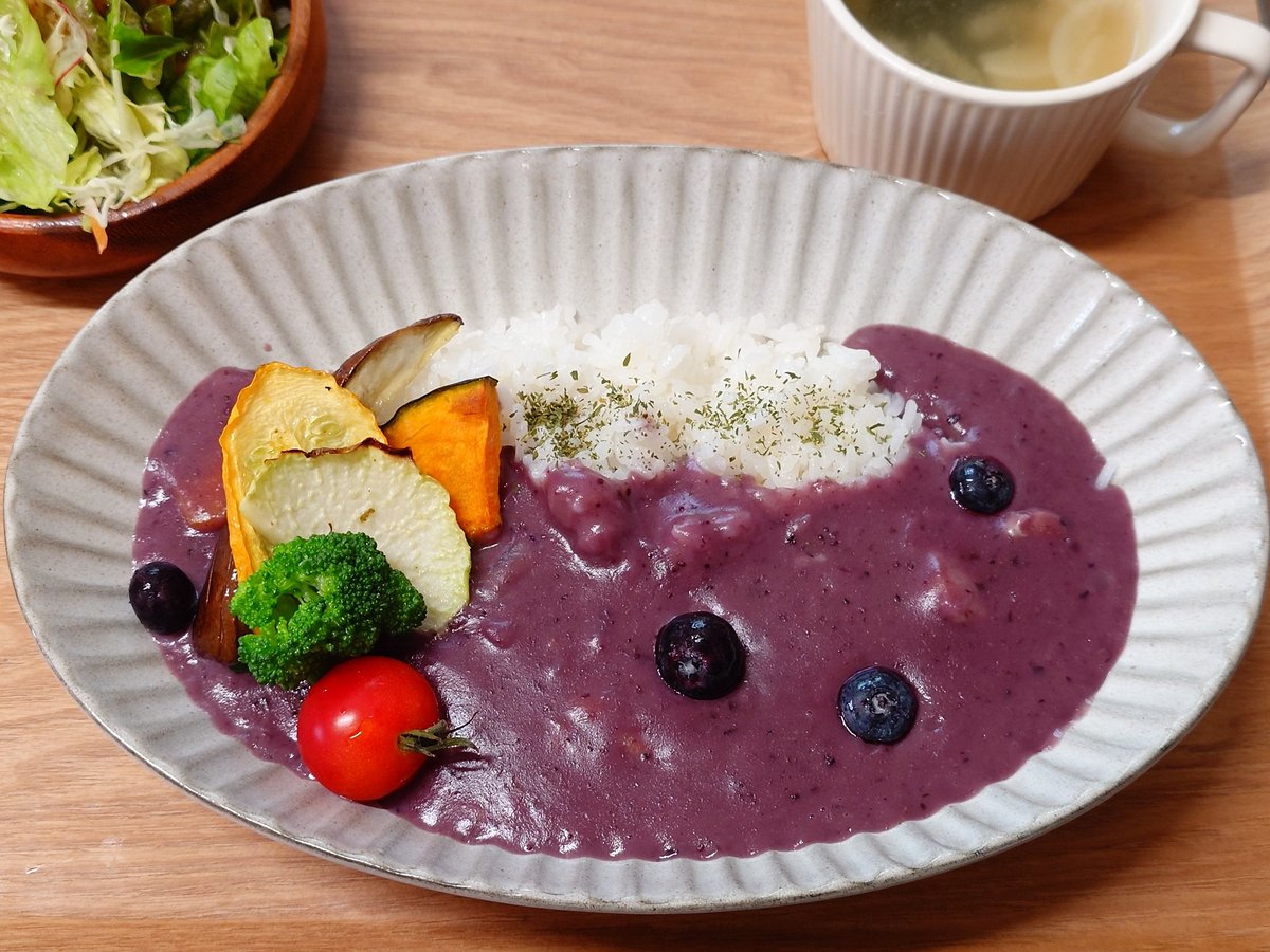 ogacafe's tweet photo. 今年もブルーベリーカレーの提供を開始いたしました🫐
8月中頃までの夏季限定メニューです、男鹿にお越しの際はぜひ一度ご賞味ください🍛 https://t.co/DpQLLfzID4
