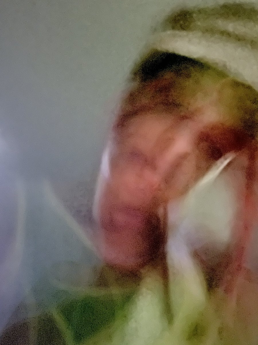 BaybeUniverse's tweet photo. I just took pictures of my self….but definitely not rocking out  …that much 🫣 https://t.co/Xjardr1Qkw