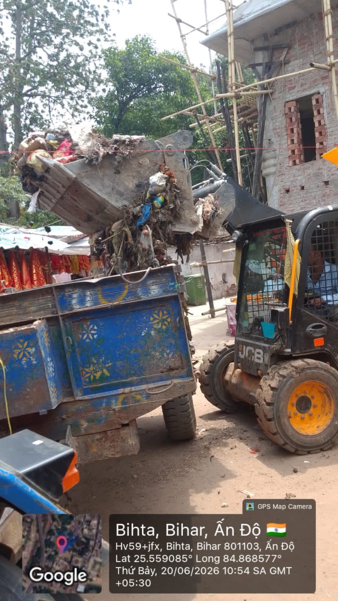 NBihta90995's tweet photo. 20/06/2026 | बिहटा

नगर परिषद् बिहटा द्वारा विभिन्न वार्डों में विशेष स्वच्छता अभियान चलाया गया। डोर-टू-डोर कचरा संग्रहण एवं सफाई कार्य नियमित रूप से जारी है।

📞1800 571 3334

#UDHDBihar #NagarParishadBihta #SwachhBihta #CleanBihta #SanitationDrive #DoorToDoorCollection #JanSeva https://t.co/tLrH6Rbodz