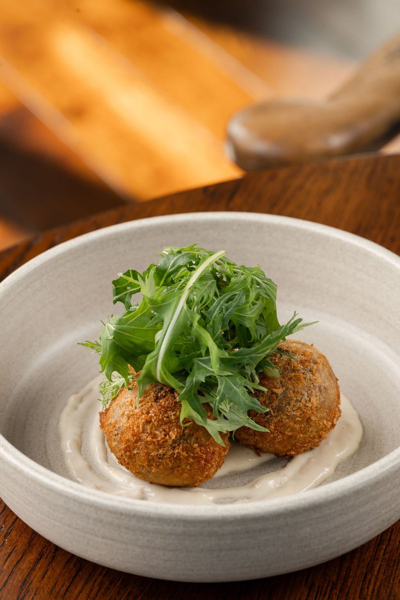 TrumpDoonbeg's tweet photo. Lunch tastes better by the Atlantic.

Join us in Trump’s Bar &amp; Restaurant and enjoy dishes crafted with fresh, locally sourced ingredients, showcasing the best flavours of County Clare and Ireland’s west coast.
Book Today!
https://t.co/DE5IcPBBtm https://t.co/TfMYXLaWeJ