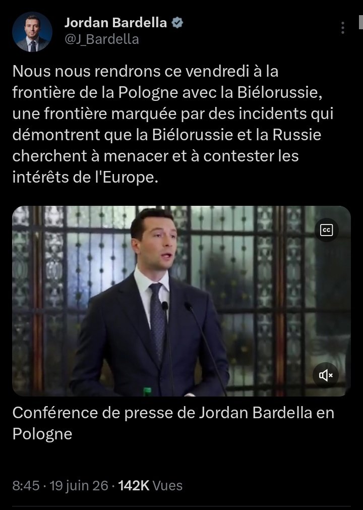 LaurentOzon's tweet photo. La Biélorussie accusée d'une crise migratoire : Pourquoi Bardella se fout du monde.

Bardella a fait 9 tweets différents sur ce sujet hier, mettant en cause la Biélorussie et même la Russie, qui seraient responsables selon lui, d'une crise migratoire de déstabilisation en Pologne. Voici la réalité : 

Pour l'année 2025 les statistiques officielles (État polonais et Frontex) confirment environ 30 000 tentatives de franchissement enregistrées à la frontière polono-biélorusse. À noter que selon les données officielles de l'État polonais, près de la moitié des 600 personnes poursuivies en 2025 pour facilitation à l'immigration irrégulière via la Pologne étaient de nationalité ukrainienne, soit environ 280 ressortissants. Ces facilitateurs opèrent généralement comme « coursiers », conduisant des migrants depuis la frontière biélorusse ou slovaque jusqu'en Allemagne.

Pour mettre ces chiffres en perspective : les 30 000 tentatives de franchissement enregistrées à la frontière polono-biélorusse représentent environ 13%  du seul flux extra-européen vers l'Italie dirigée par Giorgia Meloni pour la même période. En effet, l'Italie a accueilli en 2025 environ 165 000 travailleurs extra-européens au titre du decreto flussi et enregistré environ 67 000 arrivées irrégulières par mer, soit un total d'environ 232 000 personnes extra-européennes pour la seule Italie en 2025. Et on parle là d'arrivées réelles et non de tentatives !

Moralité, la Biélorussie est certes peu coopérative en matière migratoire (mais c'est la Pologne qui a mis fin au traité de coopération polono-biélorusse et non l'inverse), mais l'instrumentalisation par Bardella de cette situation pour alimenter un narratif polemogène agressif et malhonnête dans un contexte pro-guerre, démontre à qui nous avons à faire.