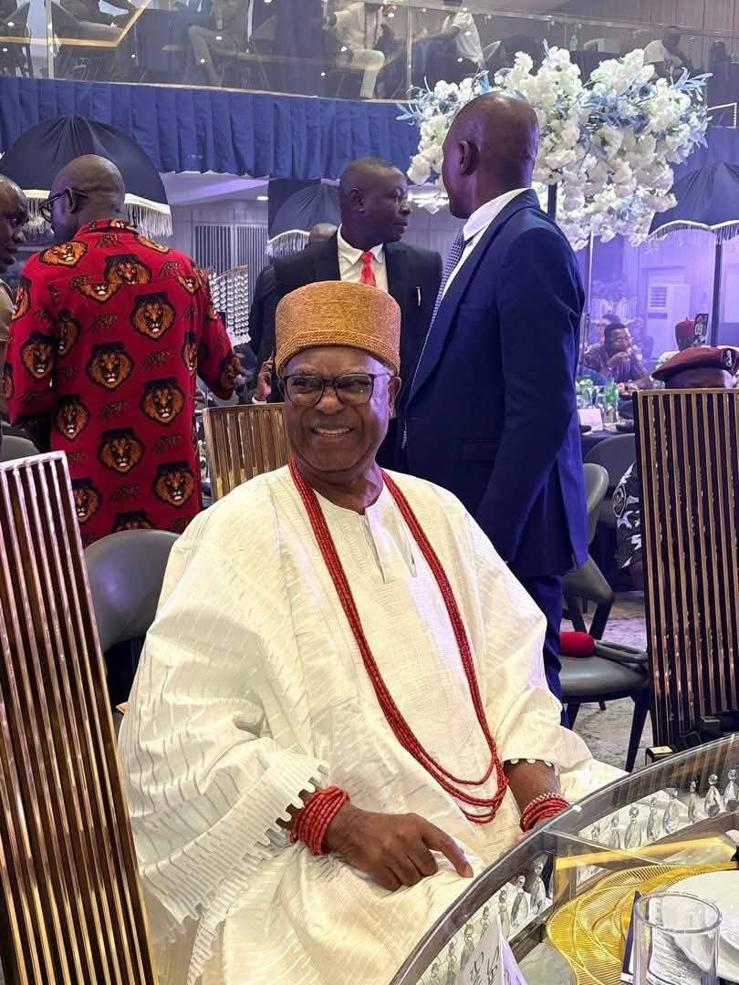 newsleverage's tweet photo. "He Helped Me Serve Faithfully" - Obi Pays Tribute to Igwe Achebe at 85th Birthday Celebration

https://t.co/3Im1SBLA15

Eliminated Davrel Scotland Stage 10 https://t.co/cpnoaUnuGn