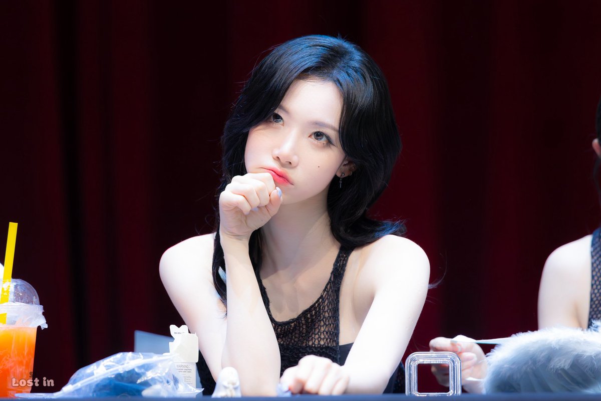 LostinNaky's tweet photo. 260605 팬 사인회

#트리플에스 #tripleS #나경 #김나경
#トリプルS #NAKYOUNG #S7 https://t.co/DD9I5sgs2h