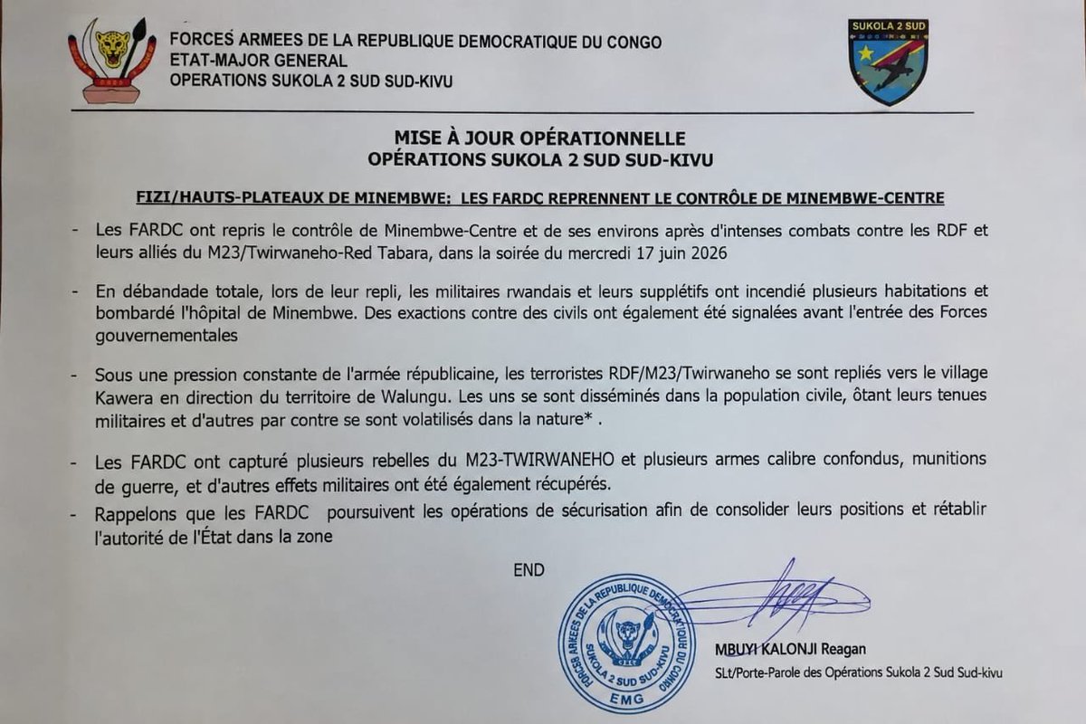 MugishaHV's tweet photo. #Ubusesenguzi

Kuki Igisirikare cya @FARDC_officiel n'icya @twirwaneho barwana n'urugamba rw'imbunda nurw'itangazamakuru?
Ubundi izi zombi ni ingerero zikomeye,kuko uwo muhanganye iyo agutsinze kuri zombi aba akurangije burundu.

Tumaze iminsi tubona amatangazo avuguruzanya ku mpande zombi ,buri ruhande ruvuga ko rugenzura agace ka #Minembwe Centre.

UKO MBIBONA

Ubundi njyewe nemeranya n'aya matangazo yombi ko ari ukuri.

Kubera izi mpamvu:

1)Kuwa 17/06/2026 FARDC yasoye itangazo ivuga ko yafashe agace ka #MinembweCentre mu ijoro ,ibi nemera ko Ari ukuri rwose.
Twirwaneho ntacyo yahise ivuga ahubwo twakomeje kubona amakuru avuga ko urugamba rumeze nabi ko abarwanyi ba Twirwaneho bahungiye ku kibuga cy'indege cya Minembwe(Aerodrome de Minembwe) Kandi ko Centre ya Minembwe urugamba rugikomeje.

Aha rero bivuga ko Twirwaneho yanze kugira icyo itangaza itarisubiza iyi Minembwe Centre .

Kuwa 18/06/2026 15hoo Twirwaneho yasoye itangazo rihakana ko FARDC yafashe MinembweCentre ,rivuga ko Twirwaneho ariyo igenzura aka gace, umuvugizi wabo wa gisirikare Col @Fidelrugabo mu mvugo ya gisirikare yavuze ko Minembwe Centre yari yagoswe n'umwanzi Ari muri 5km bamwirukanye, ko  bamwe mu baturage bahunze Minembwe Centre n'amatungo yabo ko bamwe batangiye kuyigarukamo.

2)Nka strategy y'intambara buri ruhande rwanze kugira icyo ruvuga mu gihe rwabonaga rusumbirijwe, ahubwo baha umwanya aba social media influencer babogamiye k'uruhande rwabo ,aba aribo bahangana n'ibyavugwaga kuri buri ruhande byabashaga guca intege abaturage bashyigikiye uruhande bariho.

Iki nicyo cyanabaye umunsi FARDC itakaza agace ka Centre ya Mikenke , Igisirikare ntikigeze kigira icyo kivuga kubyo Twirwaneho yari yatangaje ko FARDC yatswe Centre ya Mikenke ,ahubwo ba @michombero bahanganye no kubivuguruza,ariko bukeye kabiri Twirwaneho yirukanywe muri Kano gace, FARDC yahise isora itangazo ivuga ko yisubije Mikenke Centre ,icyo gihe @ORuhumuriza yatangiye kubivuguruza yemeza ko Twirwaneho ariyo ihagenzura,aho yatangaje ko ikirere cya Mikenke Centre cyafashwe n'indege za FARDC ariko k'ubutaka nta musirikare wa FARDC uhari,ibi nyuma byaje kwemerwa na @Fidelrugabo ko bikuye muri #MikenkeCentre ko nta muturage wabo uhari barinda, ko Ari nacyo gituma batajya  mu gice cya kure ya Minembwe nko muri  #Fizi ya kure(cfr interview @Fidelrugabo yahaye @Mamaurwagasabo1
)
Mbere ya 2019 Minembwe yari Komine yemewe n'amategeko ya #RDC,Ariko ubu SI komine yemewe (ibi tuzabigarukaho)

Ubundi Minembwe igizwe n'imidugudu 18, iri muri gurupoma ya #Basimunyaka Sud segiteri #Lulenge #Fizi ka turebe iyariyo ndetse n'uyigenzura .

#MinembweCentre: Igenzurwa na Twirwaneho 
#Madegu : igenzurwa na Twirwaneho 
#Kabingo: igenzurwa na Twirwaneho 
#Muzinda: igenzurwa na Twirwaneho 
#Mishashu: igenzurwa na Twirwaneho 
#Bijombo: igenzurwa na FARDC na Twirwaneho 
#Ilundu:iracyarwanirwamo
#Kiziba: igenzurwa na FARDC 
#Kamombo: igenzurwa na FARDC 
#Kabara: igenzurwa na FARDC 
#Tulambo: igenzurwa na FARDC 
#Kahololo :igenzurwa na FARDC 
#Rurambo:igenzurwa na FARDC 
#Katanga:igenzurwa na FARDC 
#Mikenke:igenzurwa na FARDC 
#Kalingi:igenzurwa na FARDC 
#Rugezi:igenzurwa na FARDC 
#PointZero: igenzurwa na FARDC 
Mu midugudu 18 igize Minembwe, imidugudu 11 igenzurwa na FARDC, imidugudu 5 igenzurwa na Twirwaneho,imidugu 2 iracyari hagati ya Twirwaneho na FARDC.
@BenjaminBabou3 ,@YvesMukundente ,@Eugene_Officia1 ,@MeckyKayiranga ,@ChadadiHabimana ,@Kanonipablo007 @BonheurCyiza
