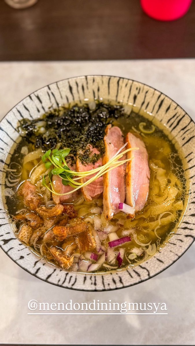 MUSYAHIGE0502's tweet photo. 夜の部！！！

１８時３０分Openとさせて頂きます！

鴨塩🦆も

もろこし🌽も

仕込んでおります！！！

夜も、是非！
#ラーメン
#でも
#やっぱ
#黒醤油旨いなぁ😋 https://t.co/7iebsfGSVb
