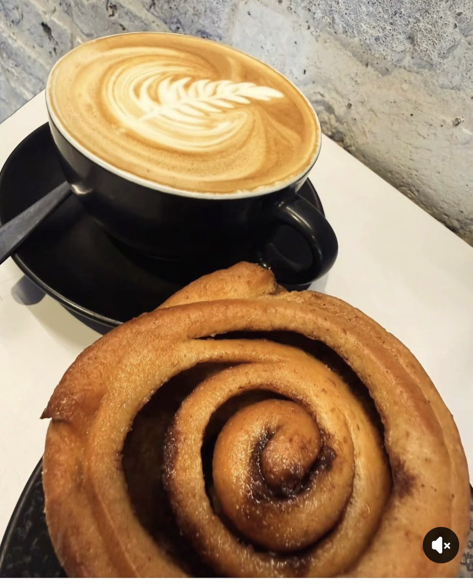 FruitworksCo's tweet photo. Fruitworks coffee shop Jewry Lane Canterbury  is open 

Now Serving coffee, teas, juice, crumpets cakes, croissant &amp; pastries .

 Free WiFi as well making it the perfect space to work! 

Open: 9-4 Mon to Sat 

#canterbury https://t.co/LEZUatRIKb