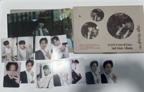 writemonday's tweet photo. ส่งต่อบั้ม day6 ขายเพราะเลิกติ่ง
ได้ของตามภาพ
Right though me 300 
Band aid 320 ของครบ
Forever300 แถมบั้มเปล่าปกน้ำตาล
ค่าส่ง ลทบ.50 EMS 70
#ตลาดนัดday6 #ตลาดนัดmyday https://t.co/g06dl1RcQW