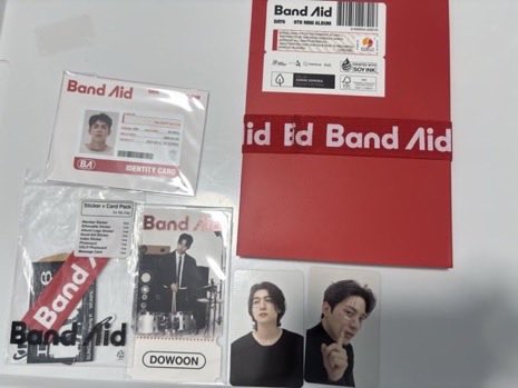 writemonday's tweet photo. ส่งต่อบั้ม day6 ขายเพราะเลิกติ่ง
ได้ของตามภาพ
Right though me 300 
Band aid 320 ของครบ
Forever300 แถมบั้มเปล่าปกน้ำตาล
ค่าส่ง ลทบ.50 EMS 70
#ตลาดนัดday6 #ตลาดนัดmyday https://t.co/g06dl1RcQW