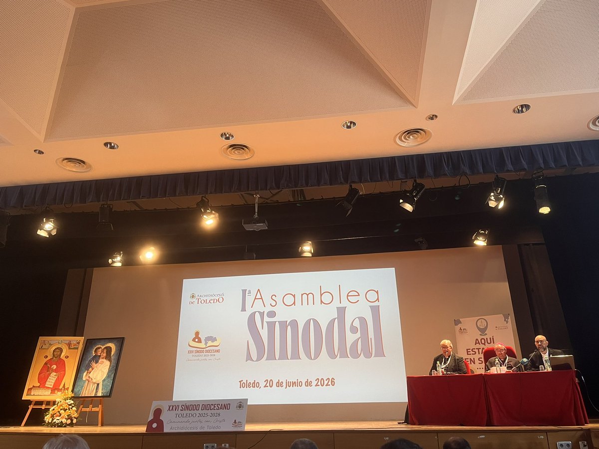 SinodoToledo's tweet photo. El delegado episcopal para el Sínodo Diocesano, @QuiquedelAlamo ha comenzado saludando a los miembros de la Asamblea, destacando que no es una reunión más, sino un paso importante en el camino sinodal, que deben afrontar todos como una responsabilidad y un privilegio. https://t.co/8nubjSEGE6