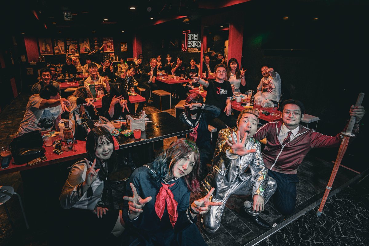 japarocka's tweet photo. 札幌🎸邦楽生演奏ライブバーJAPAROCKA🎉土曜は熱いライブ4本！
🗓6/20(Sat)
🈺20:00〜 すすきの駅徒歩5分
🎸①20:30 ②21:45 ③23:00 ④00:15
👤IKKI・ななみ・Koz・ユージ・めぐちゃん
#邦楽ライブ #すすきの #生演奏 #土曜夜 #札幌ライブバー https://t.co/j0U5RVJKKd