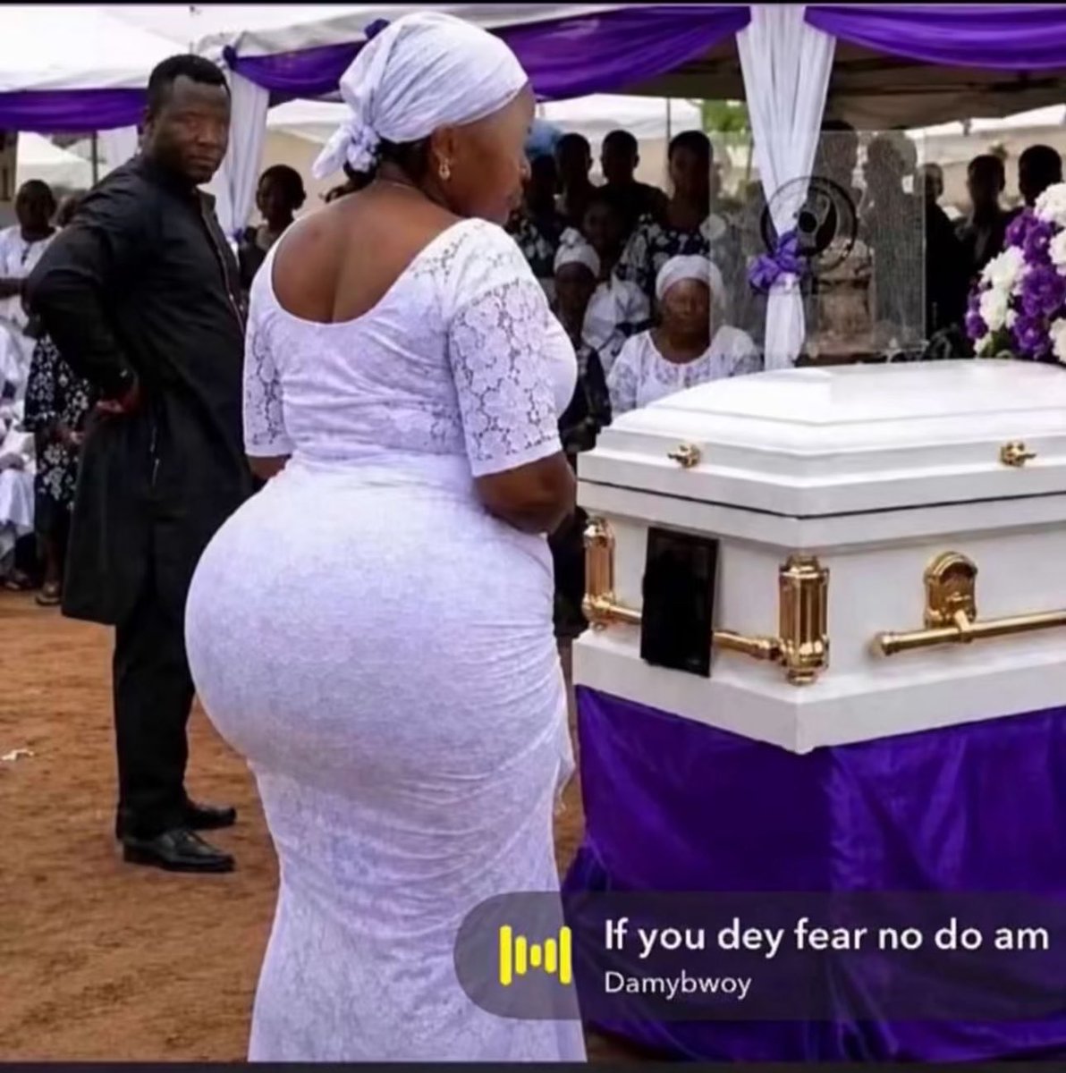 chameleon_fr's tweet photo. Na person go k!ll this woman husband, nothing you wan tell me 😂😂😂 https://t.co/QE0zBkbrUX