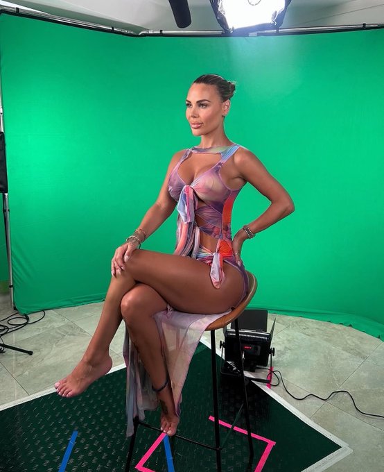 Chantelle Connelly - 2 pic. me or GTA6 ? https://t.co/FYsjHFTycH