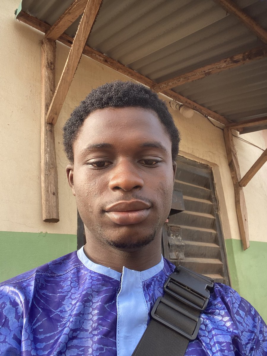 Honestyb522Boy's tweet photo. Still Learning Abeg I’m still dey find elonmusk money …..🙂‍↔️💰 https://t.co/rm4yXS3fL6