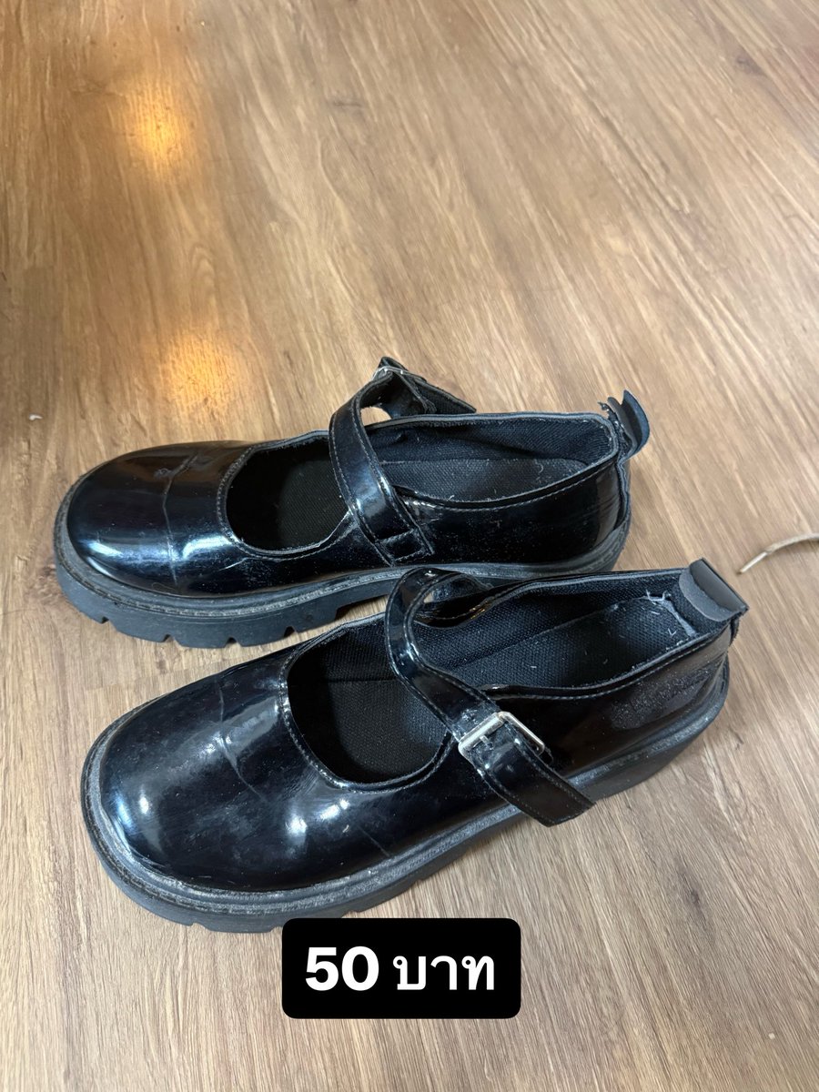 danikafont's tweet photo. ค่าส่ง 50 บาท #ส่งต่อรองเท้า #รองเท้ามือสอง #converse https://t.co/6Zb1jKfShc