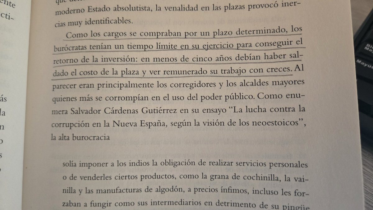 EmmaZafon's tweet photo. M'ha paregut que, potser amb motiu del mundial, se citava molt Hernán Cortés i volia compartir-vos això que explica aquest politòleg a Gatopardismo mexicano: els origens de la corrupció moderna a Mèxic se situen en el sistema castellà de designació de funcionaris previ pagament. https://t.co/iLGjVKEHrb
