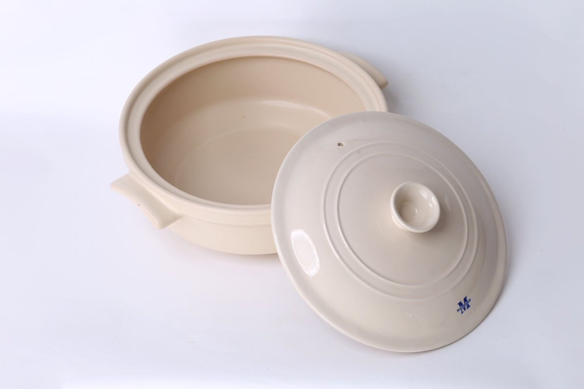 stupidDOPE's tweet photo. Cooking technology has evolved dramatically over the past century. Modern kitchens are filled with precision-engineered cookware, advanced nonstick coatings, induction-compatible materials, and an ever-growing collection of appliances promising greater… Link in bio! #stupidDOPE https://t.co/j8lyIcCyrR