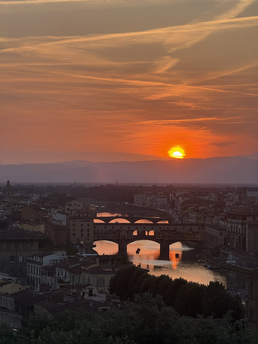 mickeltwt's tweet photo. florence has again been v kind to me https://t.co/eGgRmNkMkj