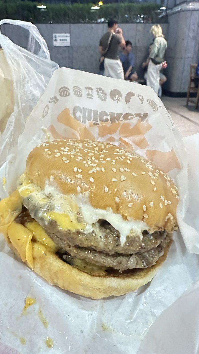 happytree_shun's tweet photo. ステッカーほしさに４枚肉
too much for me… https://t.co/I8VYSq5wqK