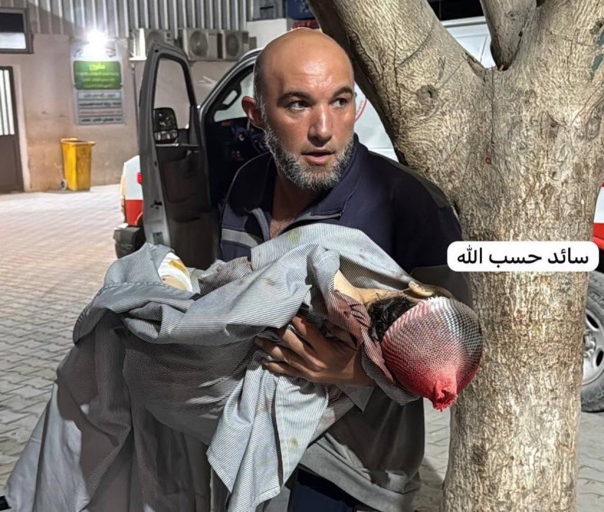 7MohammedKhaled's tweet photo. 🚨 BREAKING: An entire family of four was killed after an Israeli airstrike struck their home while they were asleep on Al-Thalathini Street in Gaza City.

The victims, from the Al-Safadi family, were a father, his wife, and their two daughters. https://t.co/zOyTvYDnky
