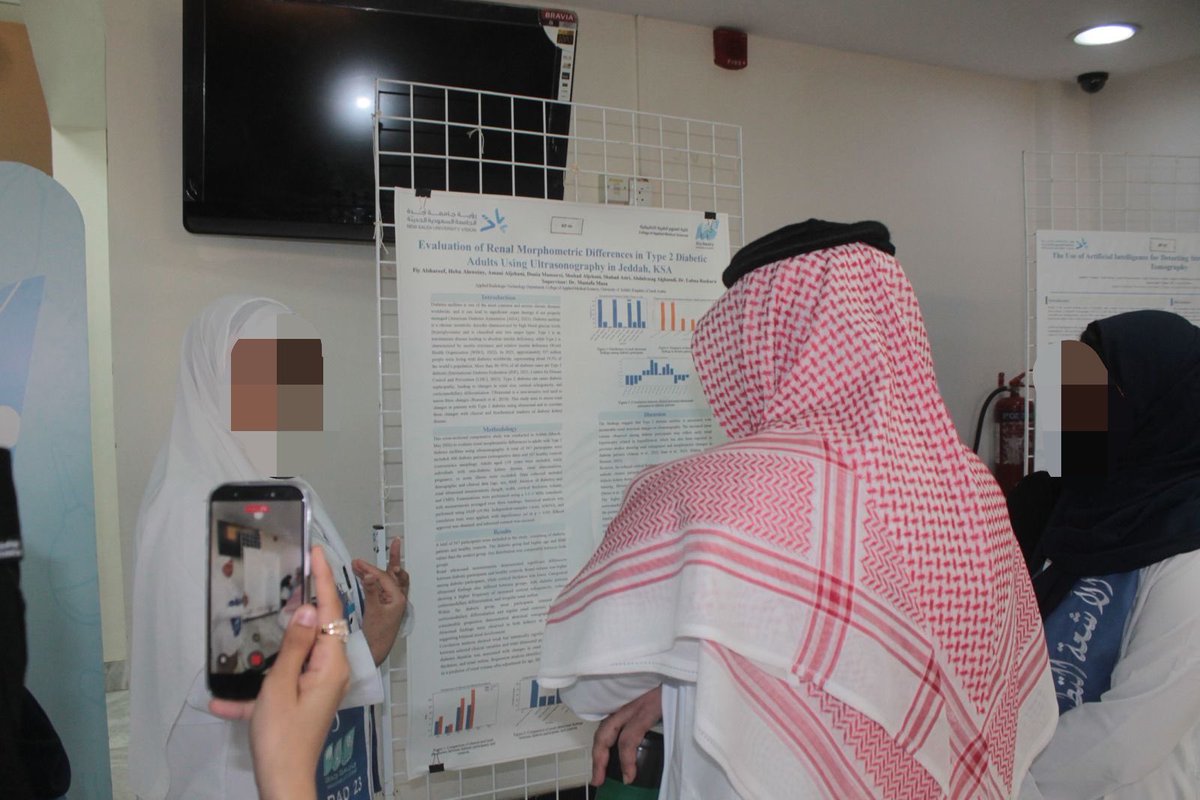 Fiy_Alshareef's tweet photo. 🎓✨Poster Day
فخورين بعرض بوستر مشروعنا بعد تعب وجهد
طويييييييل الحمدلله🤍
تجربة مليئة تعلم وتحدي، والحمد والشكر لله اننا وصلنا الهذي اللحظة .. https://t.co/5I8HbMhNjl