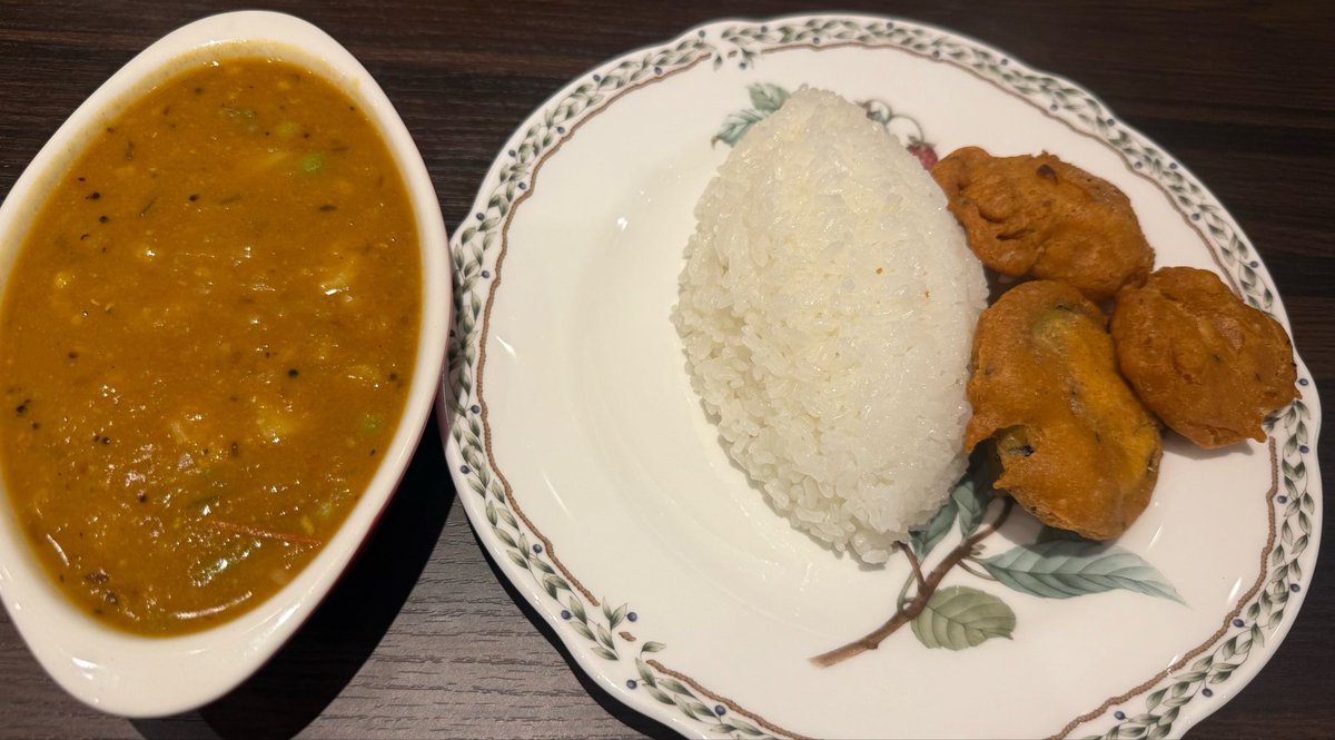 sueeeeeeetmuka's tweet photo. 私だ！ムスカ大佐だ！

今日紹介するのは佐伯区美鈴が丘にあるショナ・ルパだ！

行くたびに少し感動する味がするインド料理の店！シェフは元インドの5つ星ホテルの総料理長！元3⭐️レストランのシェフ。トマトスープから旨い！そして居心地が良い良い店

何度でも食べに行くさ
#ムスカのリピート店 https://t.co/MoPFHb34Wo