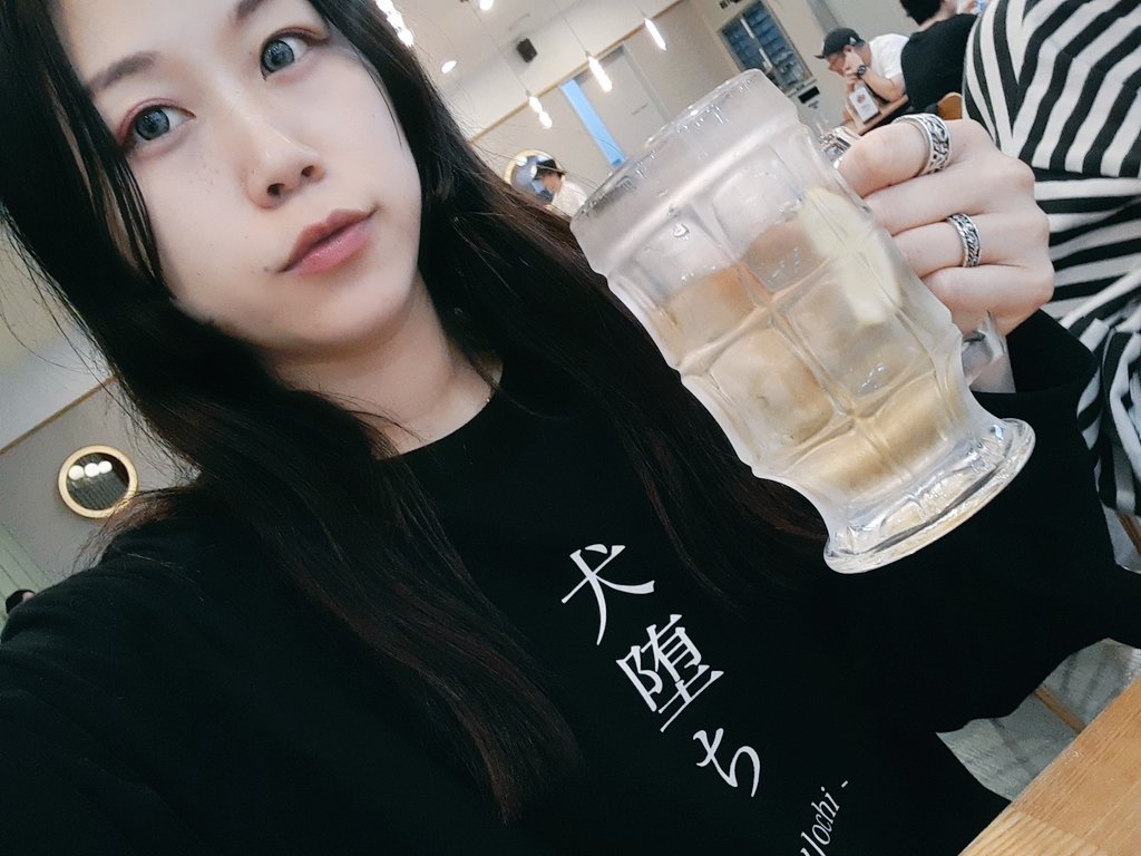 R_strong_zero's tweet photo. 犬堕ちinソウル🇰🇷
帰国します、あらした🌶️ https://t.co/sx2kZ3aM6J