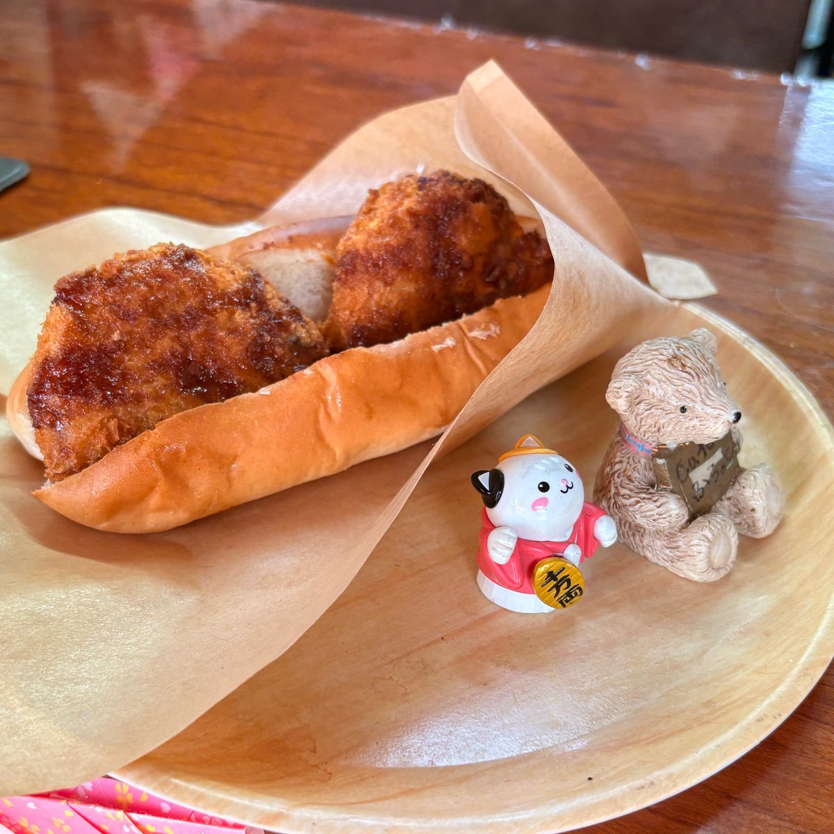 BELL4L3_001342's tweet photo. 今日もふらっと三条のふらっとbean☕️さんへ
淹れたてのマンデリン☕️、パニーニと揚げたてコロッケパンを頂く😋
パニーニはシソがアクセントに，コロッケは企業秘密とのことでしたがコーヒーはもちろんどちらも美味しくいただきました😋
ごちそうさま🙏
#cafe_flatbean https://t.co/lwZ4sVSrgB