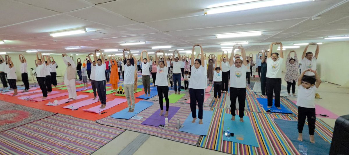 Indemb_Muscat's tweet photo. A yoga session was organised by Sewa Muscat at Little India Camp, Al Khoud, in partnership with Indian Embassy. The event witnessed active participation by the yoga enthusiasts and community members.

@narendramodi @DrSJaishankar @MEAIndia @MEAIndia @moayush @PMOIndia @PIB_India @iccr_hq
