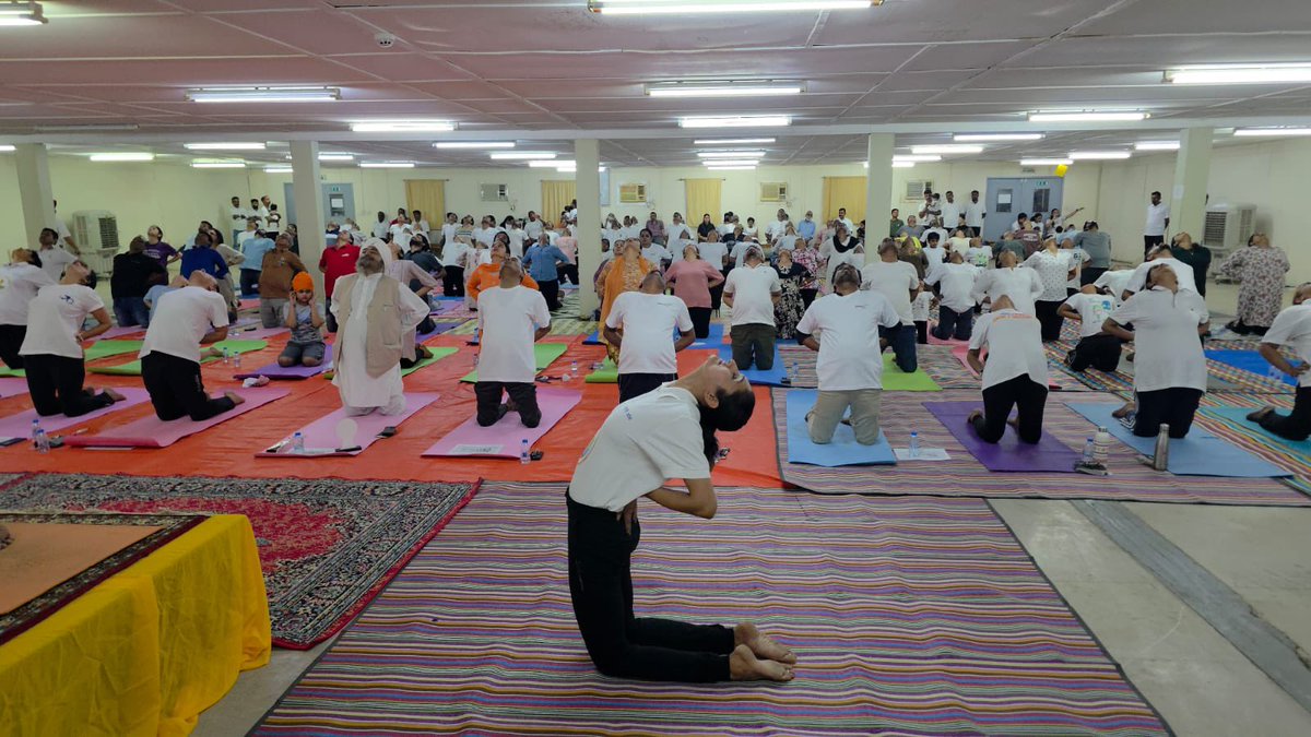 Indemb_Muscat's tweet photo. A yoga session was organised by Sewa Muscat at Little India Camp, Al Khoud, in partnership with Indian Embassy. The event witnessed active participation by the yoga enthusiasts and community members.

@narendramodi @DrSJaishankar @MEAIndia @MEAIndia @moayush @PMOIndia @PIB_India @iccr_hq