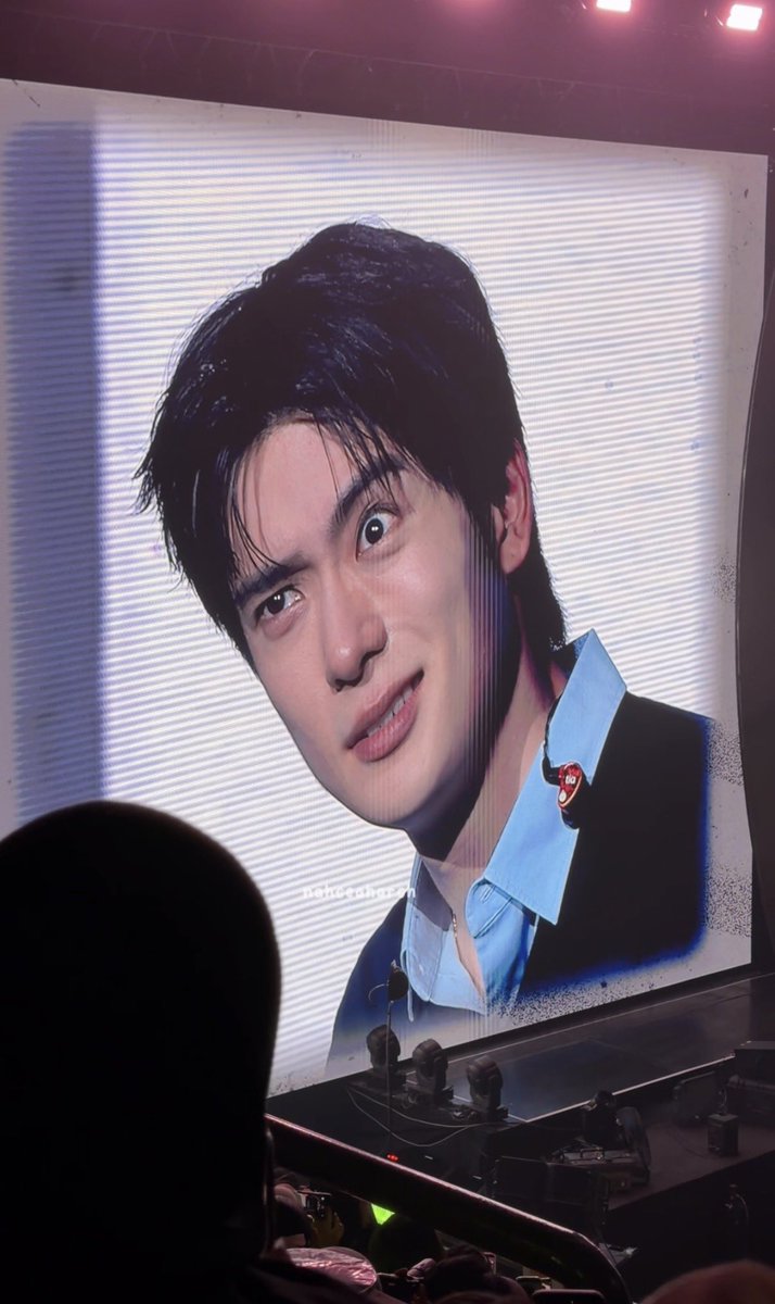 hourlyjaeh's tweet photo. jaehyun??? 🤨 https://t.co/MtuKrUuIna